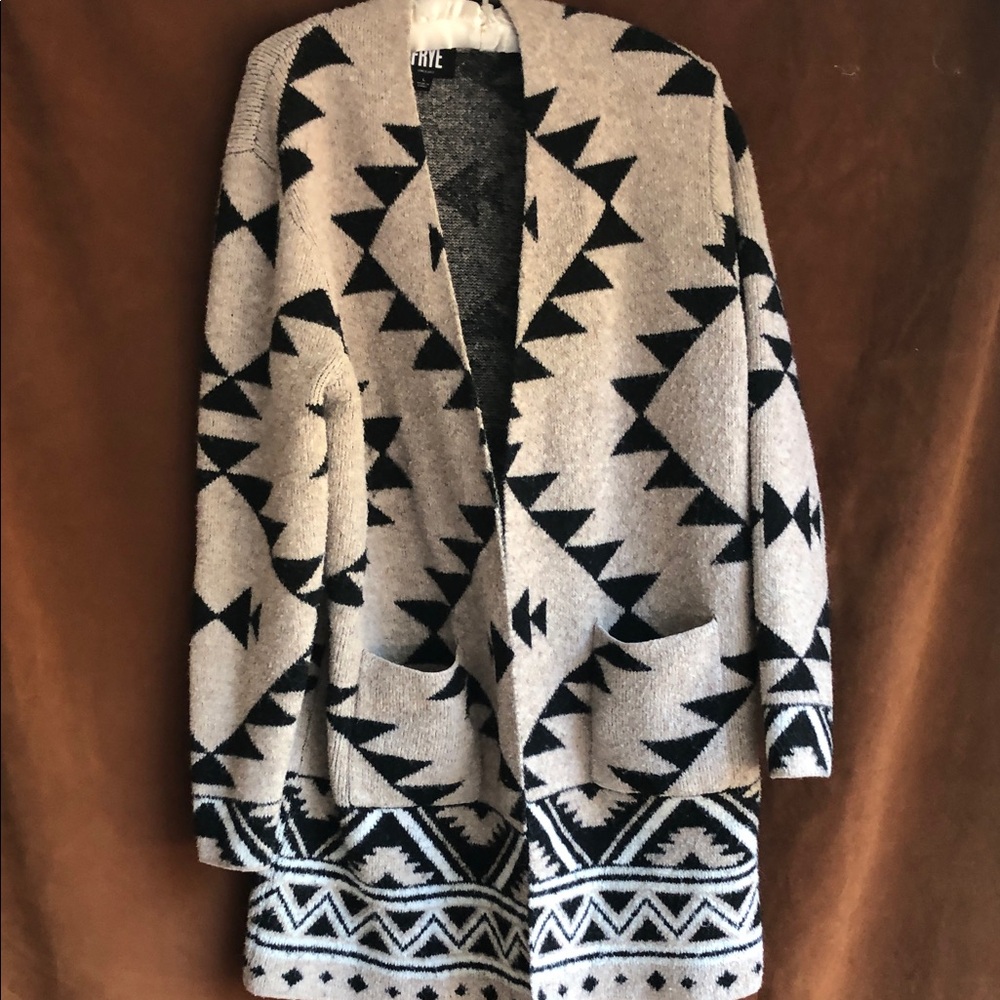 Frye Black & Beige Geometric Open-Front Cardigan